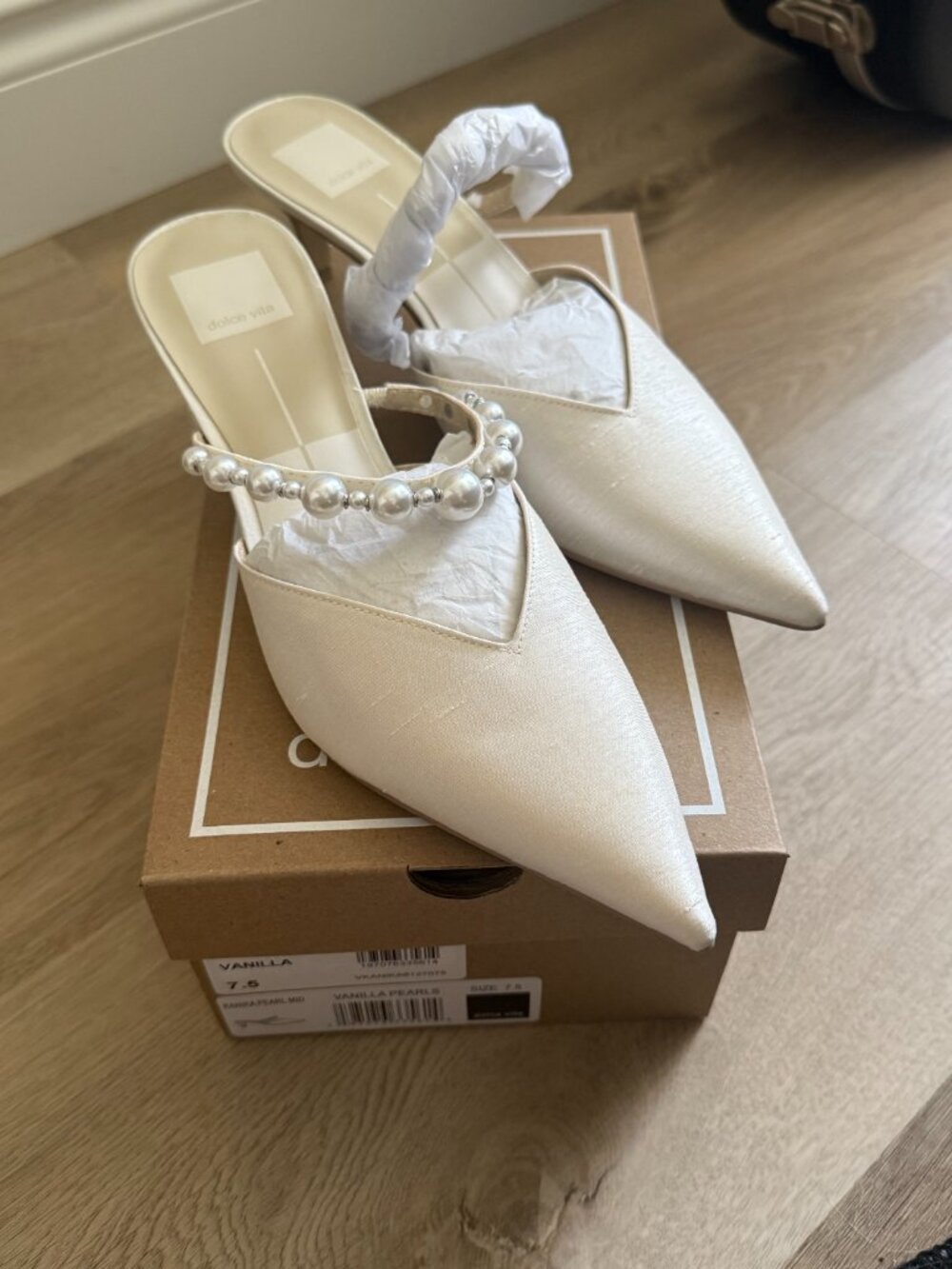 New | Never Worn Dolce Vita Kanika Pearl Heels in Vanilla Pearls - Size 7.5